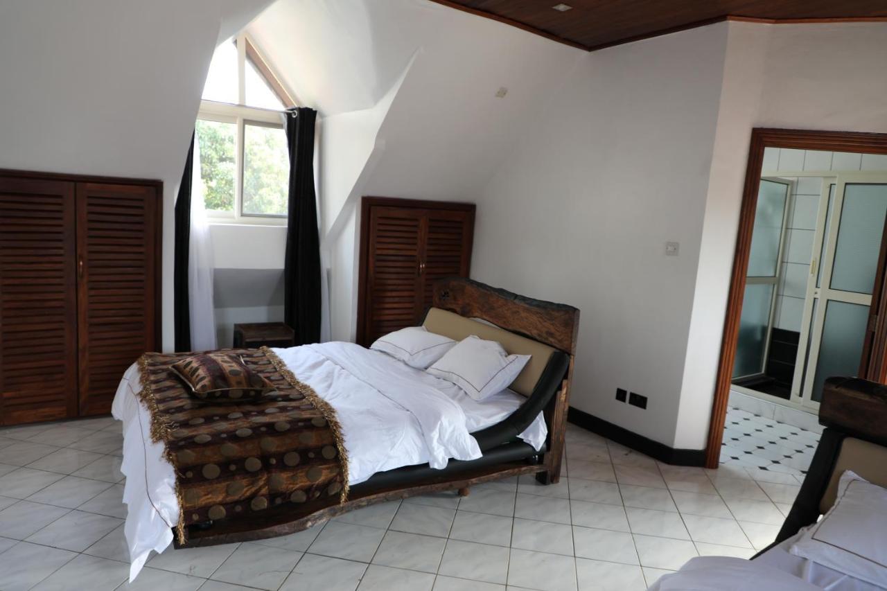 Stallion Place - Bed And Breakfast Кампала Экстерьер фото